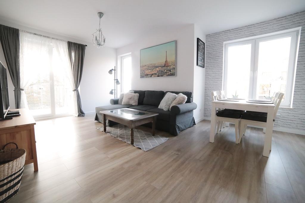 Apartament Paris Kolobrzeg Bagian luar foto